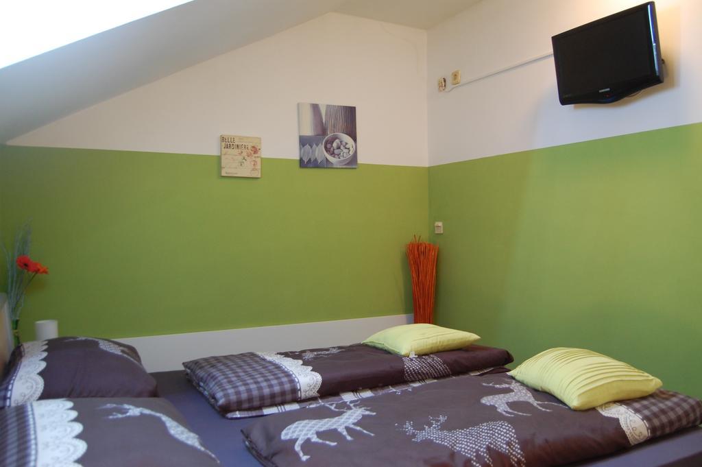 Rooms Hisa Divino Ptuj Rum bild