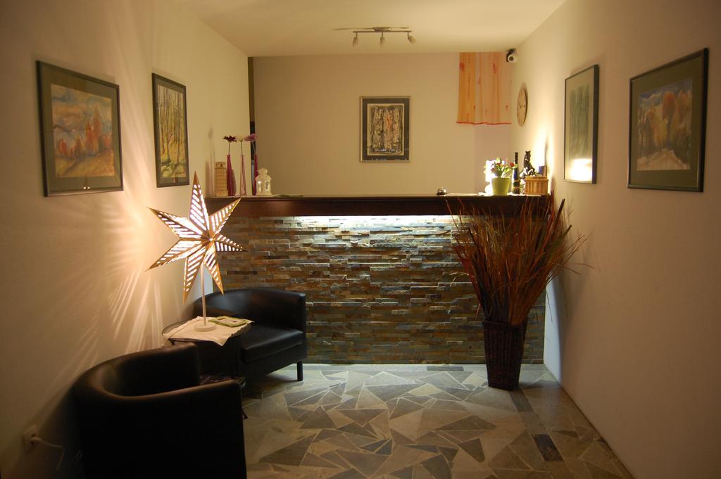 Rooms Hisa Divino Ptuj Exteriör bild