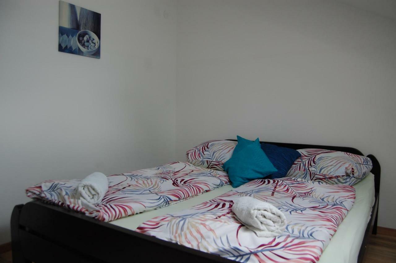 Rooms Hisa Divino Ptuj Exteriör bild